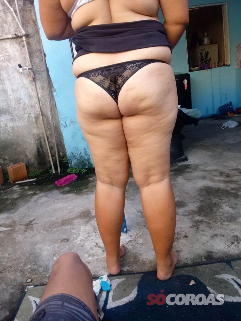 Fotos mulher pelada coroa nua