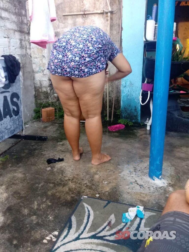 Fotos mulher pelada coroa nua