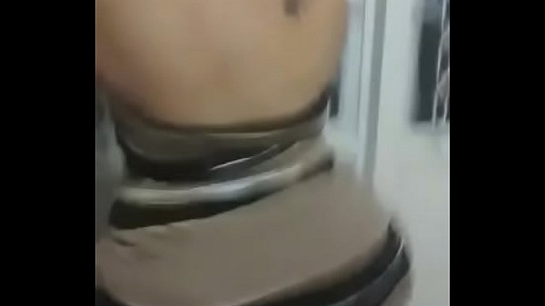 Coroa Gorda Mostrando Peito E Bunda