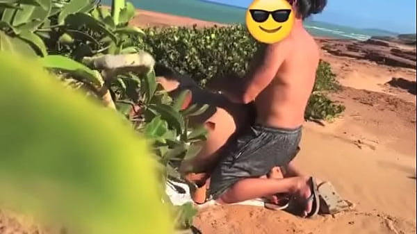 Coroa Gostosona De Bikini Dando Cu Em Plena Praia Deserta