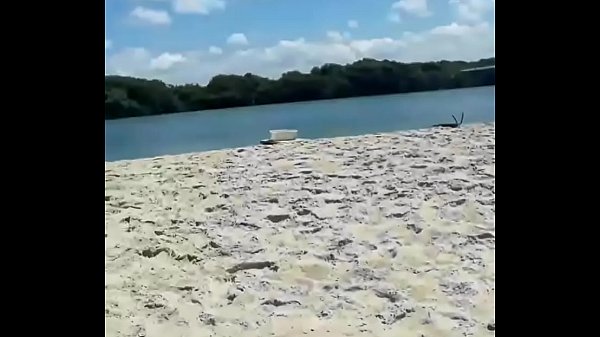 Coroa Linda Na Praia