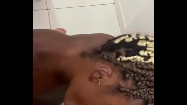 Coroa Negra Bumbum Pequeno Goza Na Boca Da Amiga