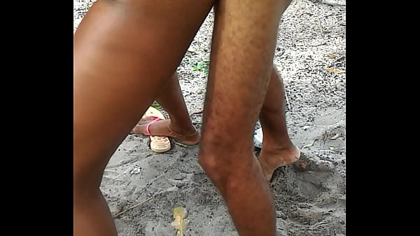 Pornô Coroa Chegando Na Praia selvagem