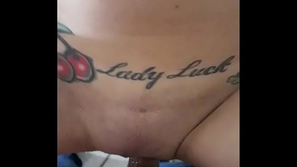 Xvideo Coroa de 18a Dando Toda Tatuada